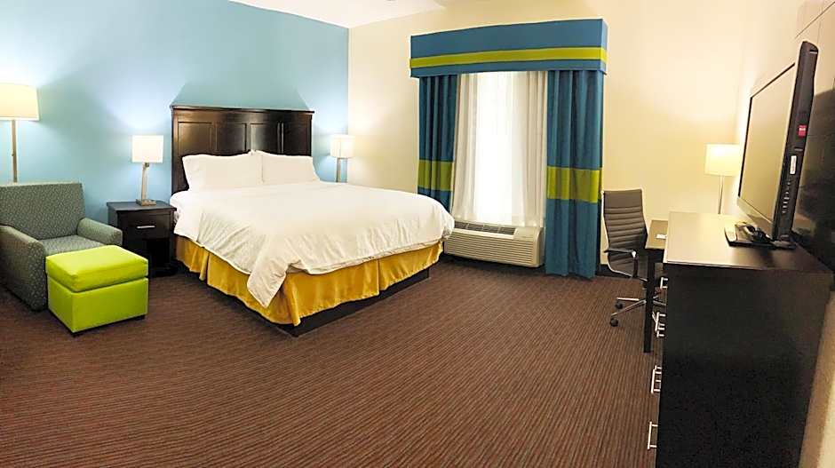 Holiday Inn Express Hotel & Suites Gainesville By IHG