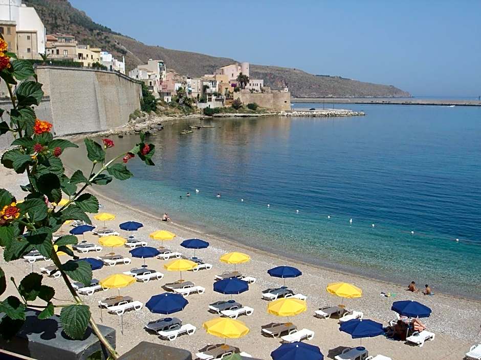 Hotel Al Madarig