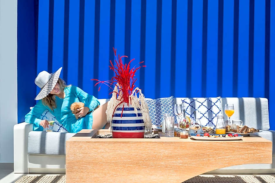 Nefeles Luxury Suites