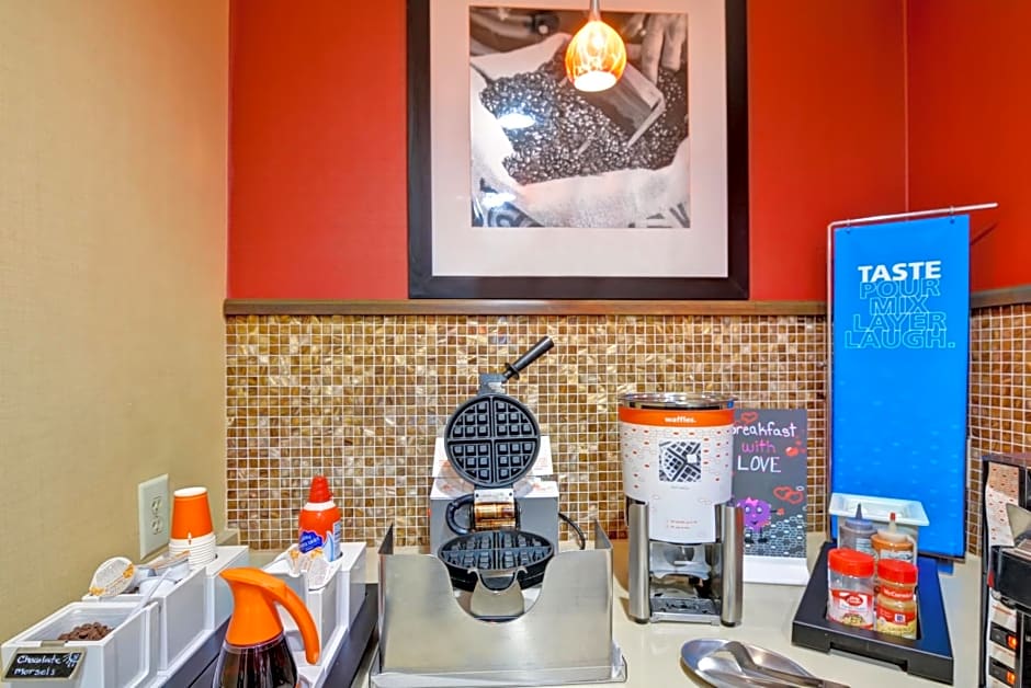 Hampton Inn Albany-Wolf Road