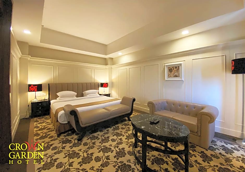 Crown Garden Hotel