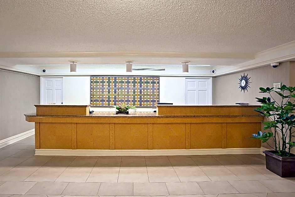 Norwood Inn & Suites  Merrillville