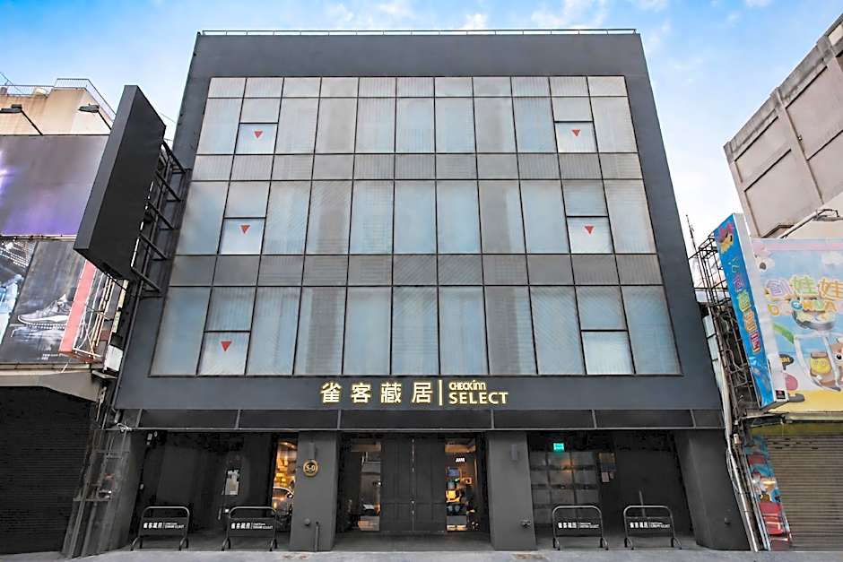 CHECK inn SELECT Chiayi RenAi