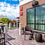 Ramada by Wyndham Minneapolis Golden Valley
