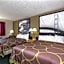 Super 8 by Wyndham Houghton Lake