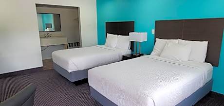 Double Room with Two Double Beds - Pet Friendly/Non-Smoking