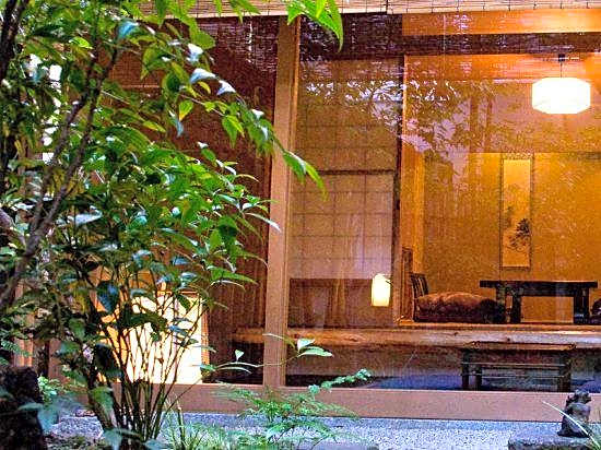 Kanamean Nishitomiya Ryokan