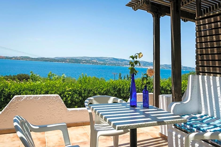 Metaxatos Apartments