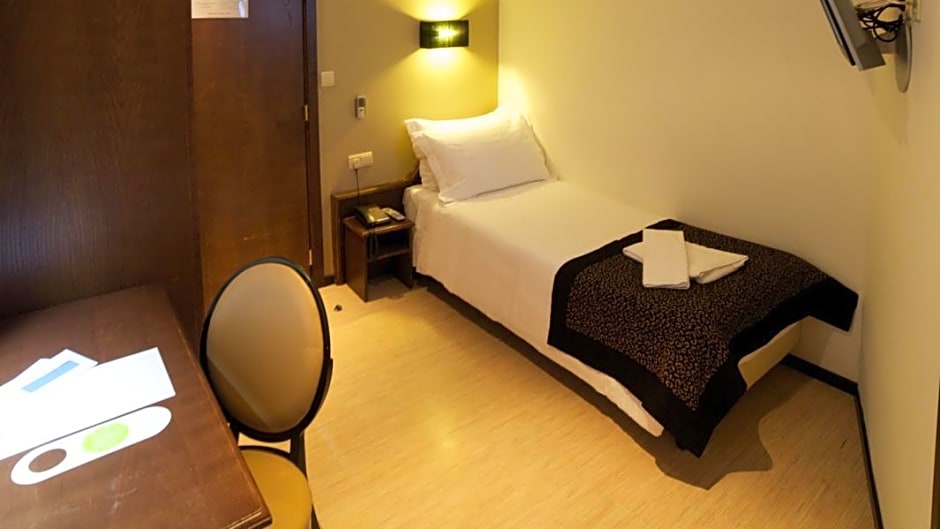 Urban Yard Hotel