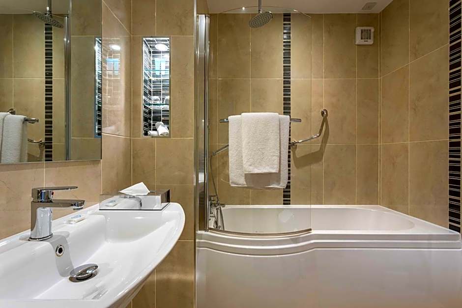 Park Inn by Radisson Shannon Airport