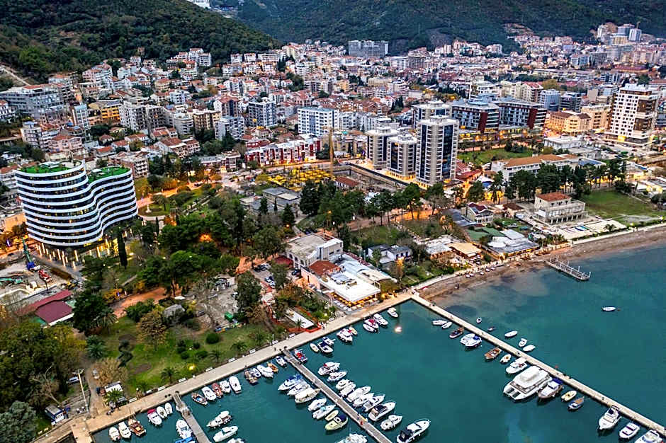 Royal Gardens Paradise