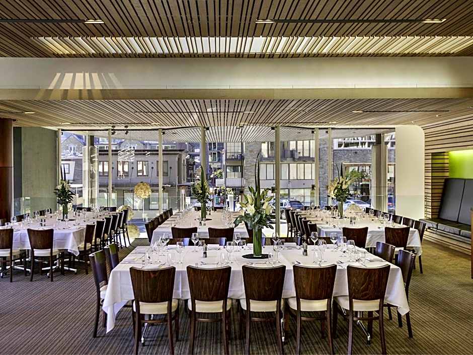 Novotel Queenstown Lakeside