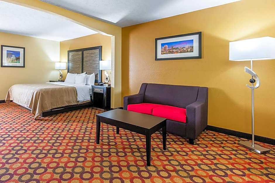 Quality Inn & Suites Montgomery East Carmichael Rd