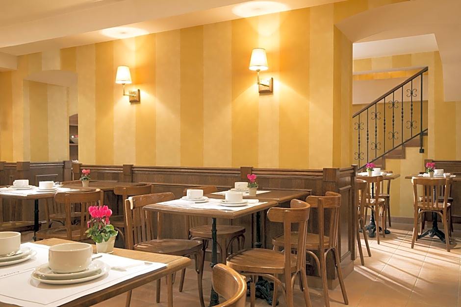 Central Hotel Paris