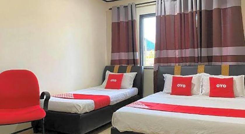 OYO 90324 Muar Station Hotel