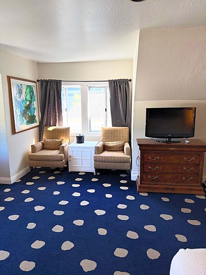 The Sterling Hotel