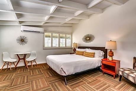 Standard King Room