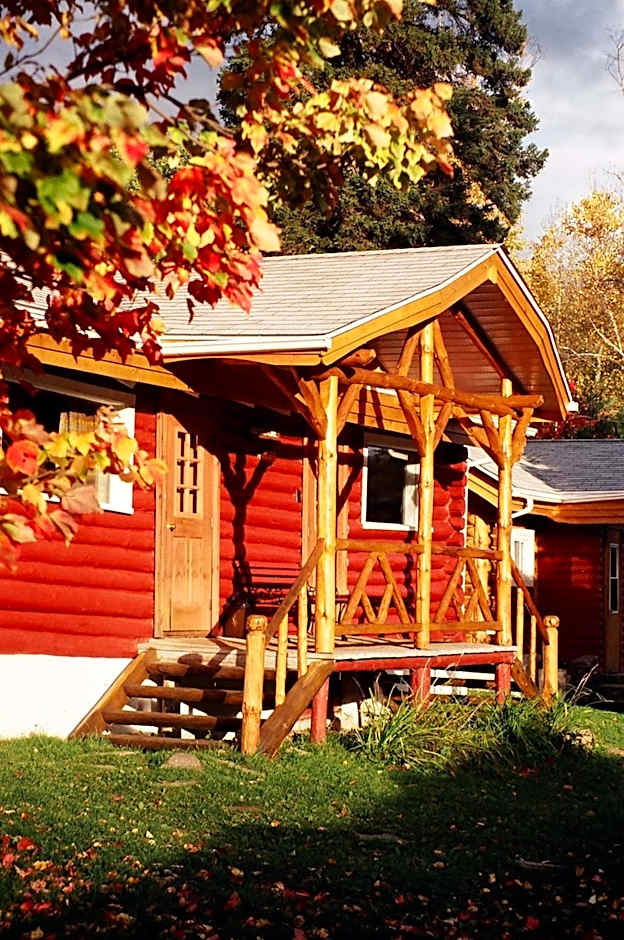 Kan-à-Mouche Pourvoirie Auberge et Chalets