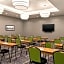 La Quinta Inn & Suites by Wyndham Burlington