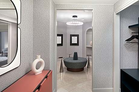 Jefferson, 1 Bedroom Suite, 1 King, Sofa bed, City view, Corner room, Terrace