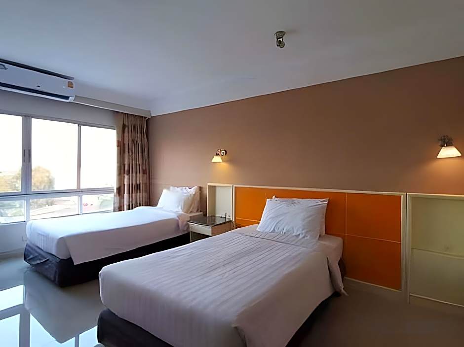 Tonkoon Hotel