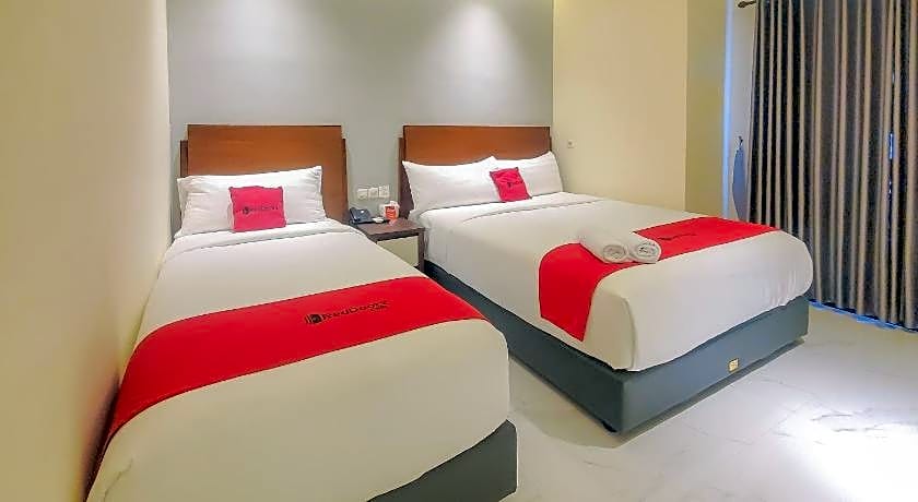 RedDoorz plus @ UNO Jalan Merak Samarinda