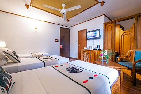 Deluxe Triple Room