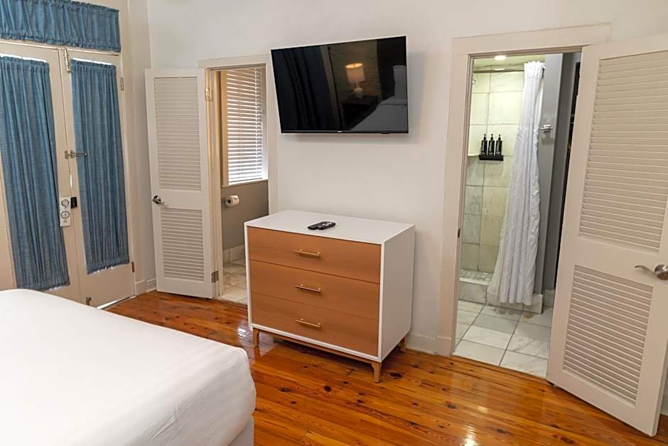 Inn On Ursulines, A French Quarter Guest Houses Property