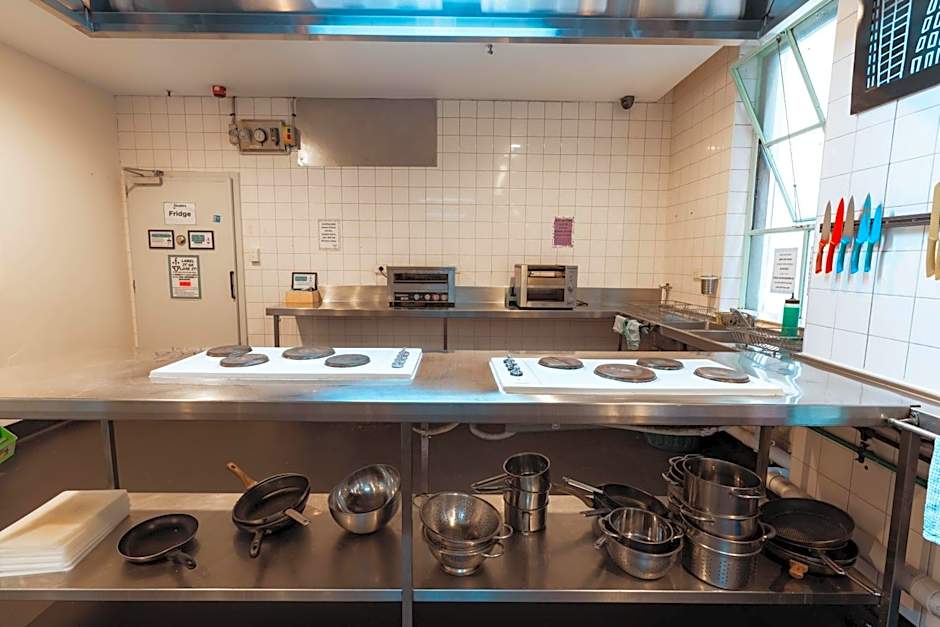 Flinders Backpackers