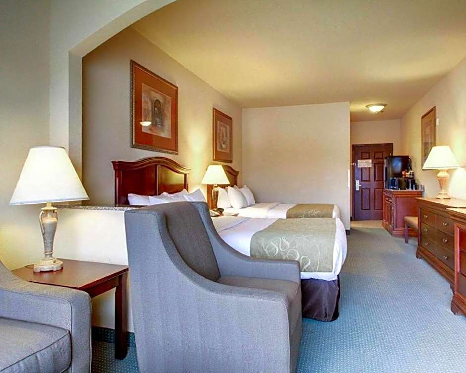 Clarion Suites Vidalia Riverfront