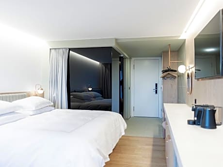 Swiss Advantage King bed Room with Balcony