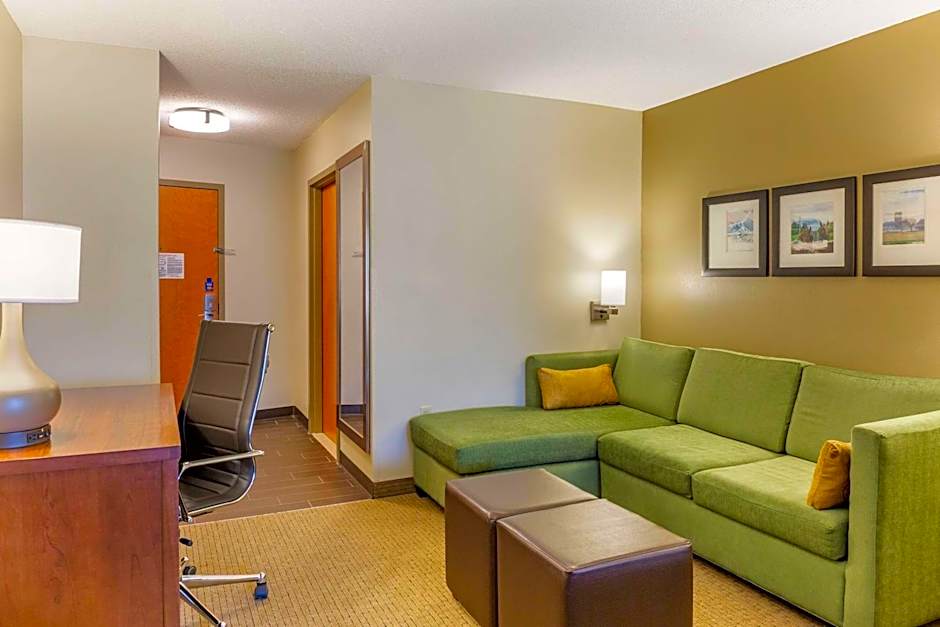 Comfort Suites Lancaster Amish Country