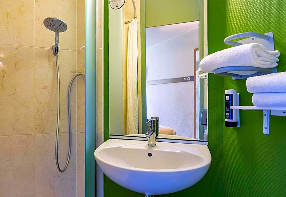 B&B HOTEL Strasbourg Nord Artisans