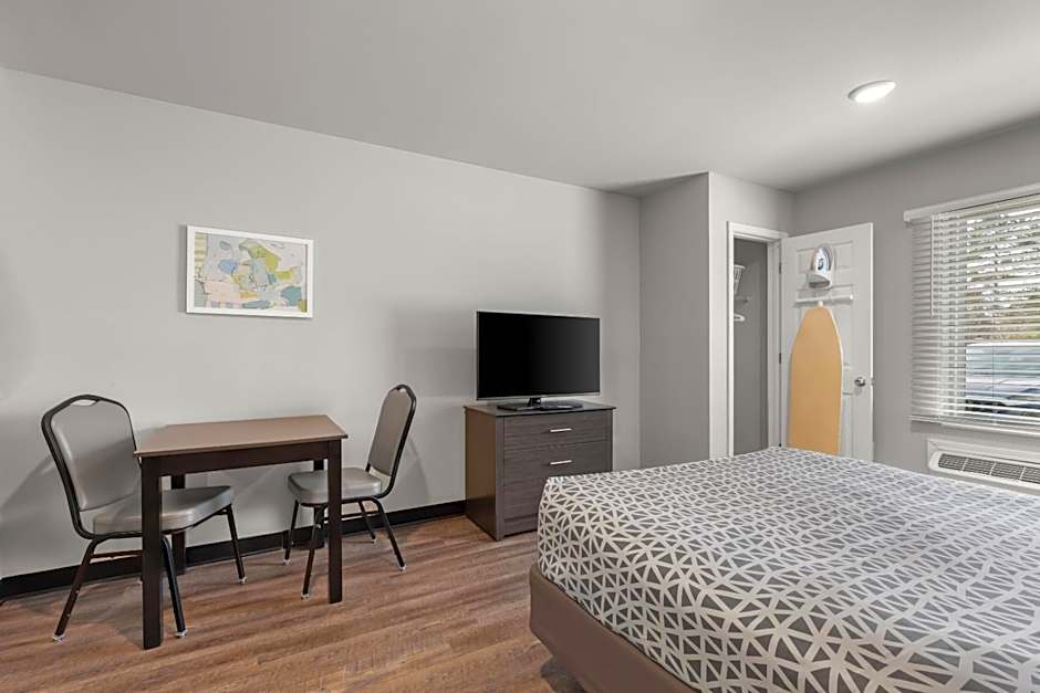WoodSpring Suites Atlanta Airport