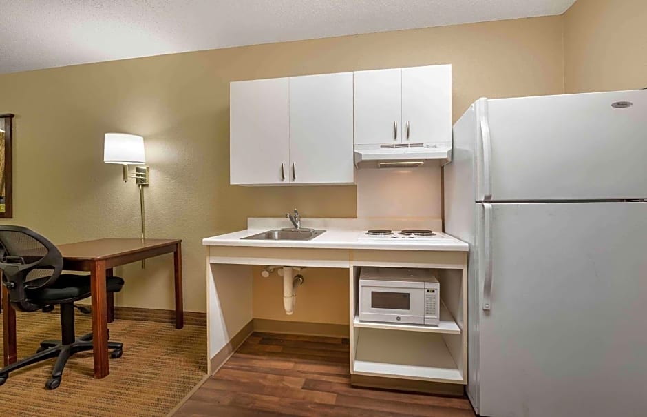 Extended Stay America Suites - Champaign - Urbana