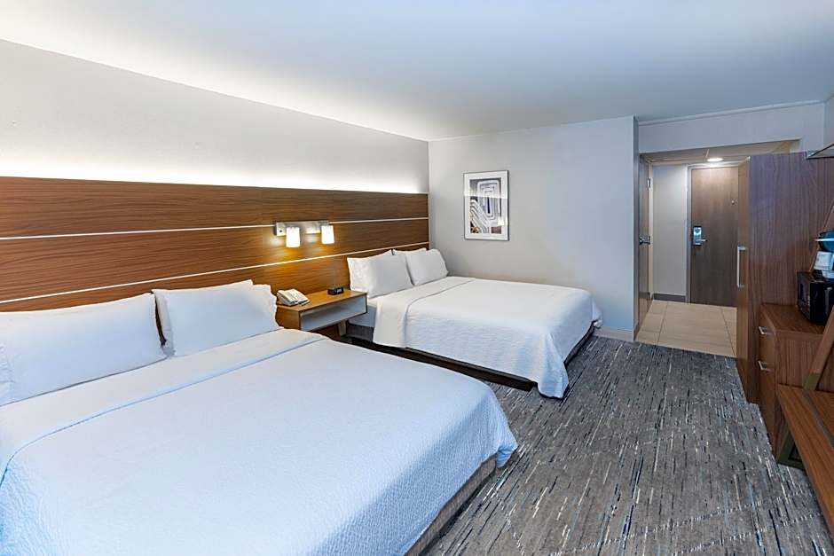 Photo 1 of 6 of Standard 2 Queen Beds, Accessible, Roll in Shower