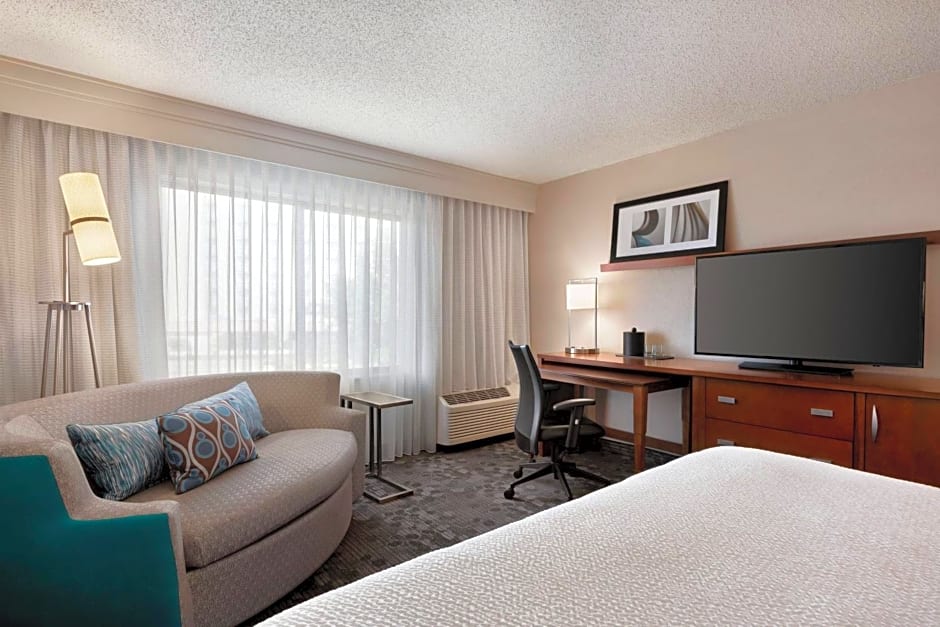 Courtyard by Marriott Tulsa Central