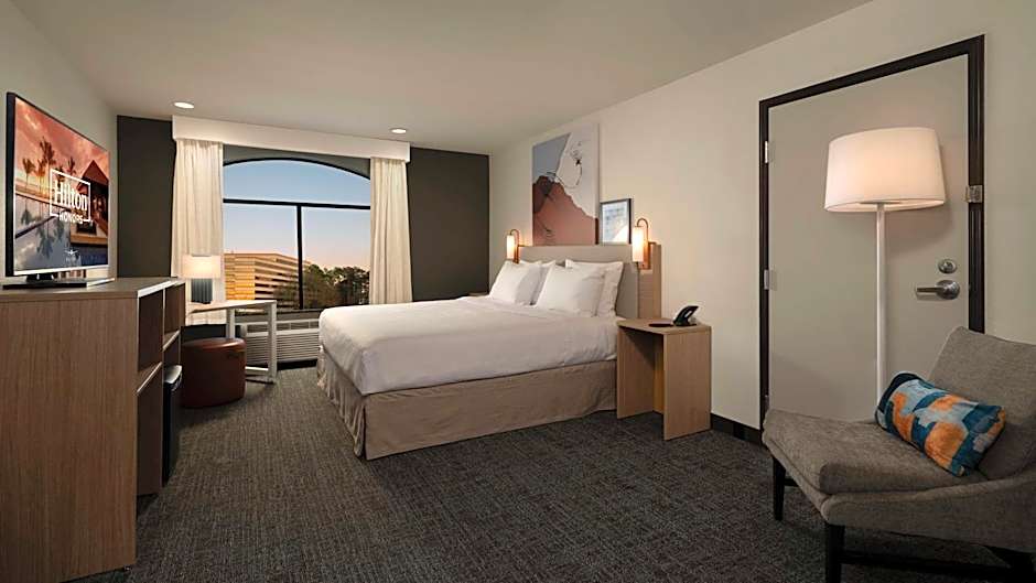 Photo 1 of 2 of 1 King Bed, Hearing/Mobility Accessible, Roll in Shower