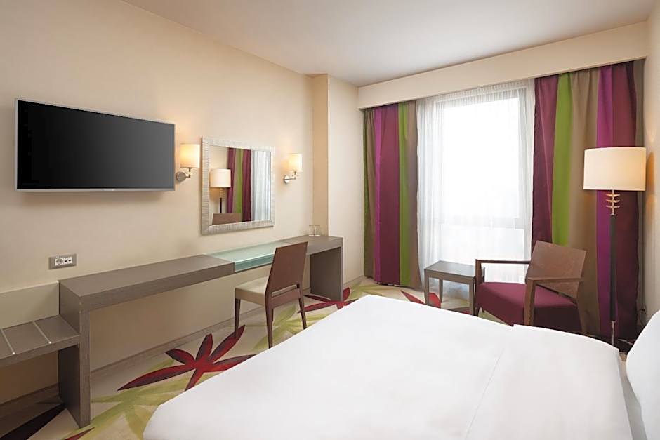 Golden Tulip Ana Dome Hotel