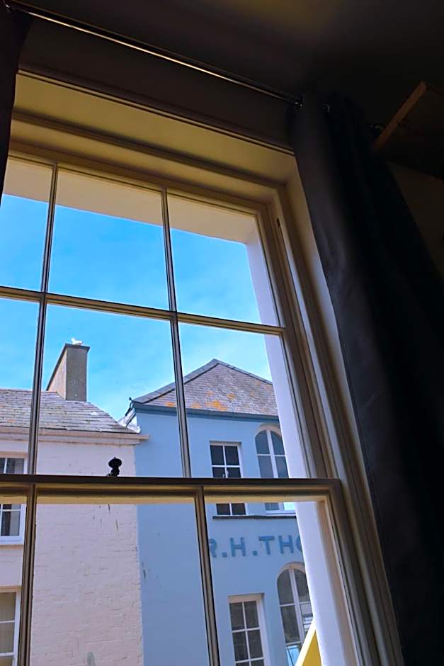 Ty Glyndwr Bunkhouse, Bar and cafe