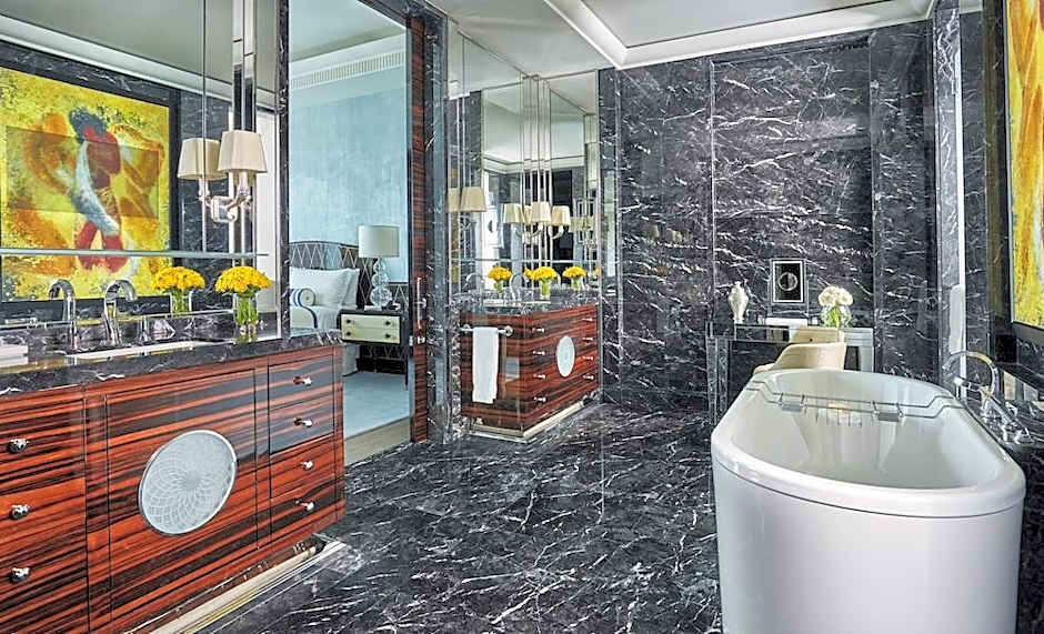 Four Seasons Hotel Bahrain Bay