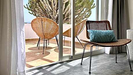 BUNGALOW SEA VIEW 2 ADULTS + 1 CHILD