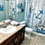 LAKETOWN 5 POOLs STEPS TO BEACH FAMILY FRIENDLY