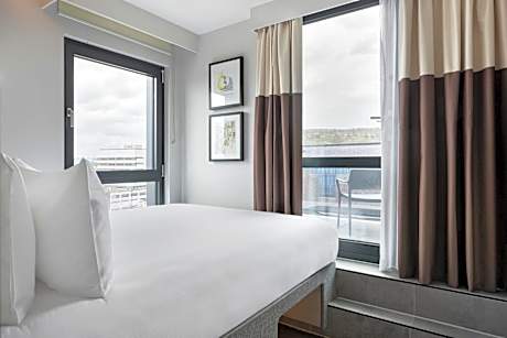 Queen Room with Balcony