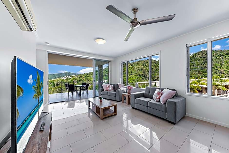 Airlie Summit Apartments