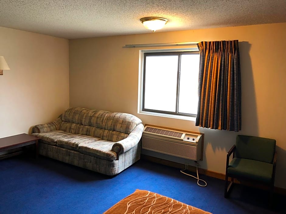 Denison Inn & Suites