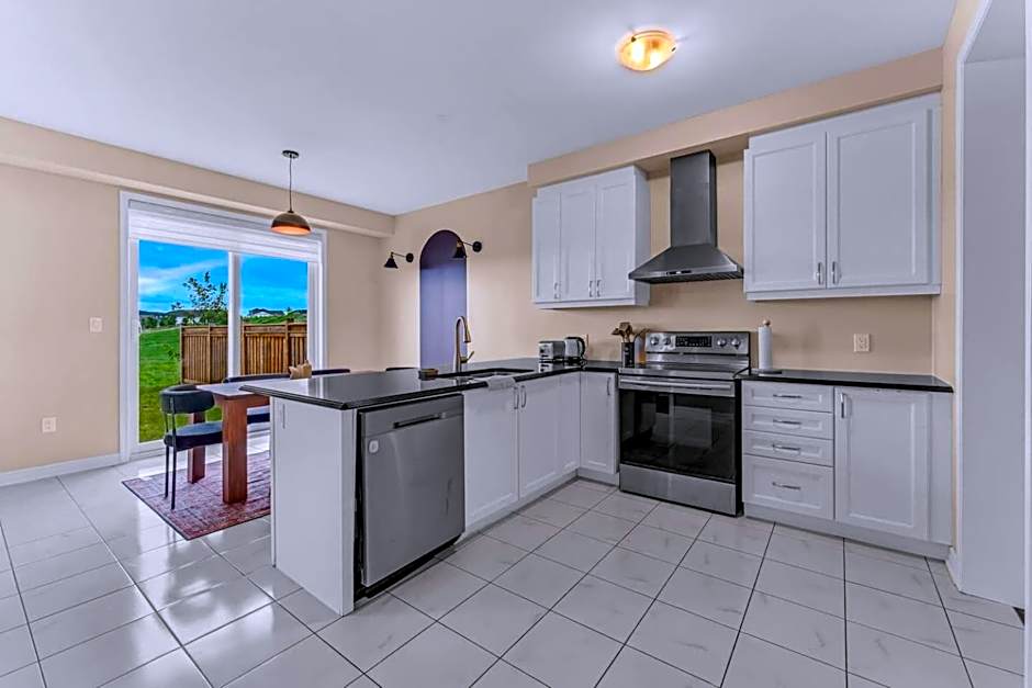 Spacious Family Getaway Near Nature & Dining