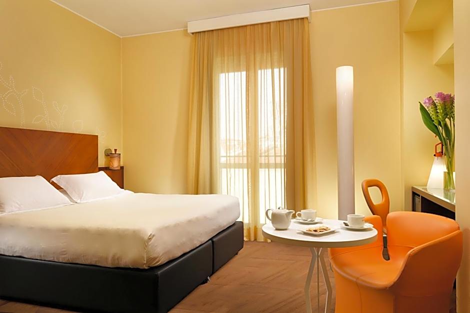 Una Hotel Mediterraneo