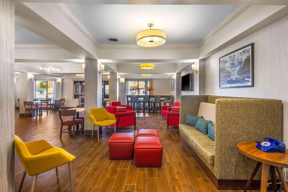 Hampton Inn By Hilton Marion
