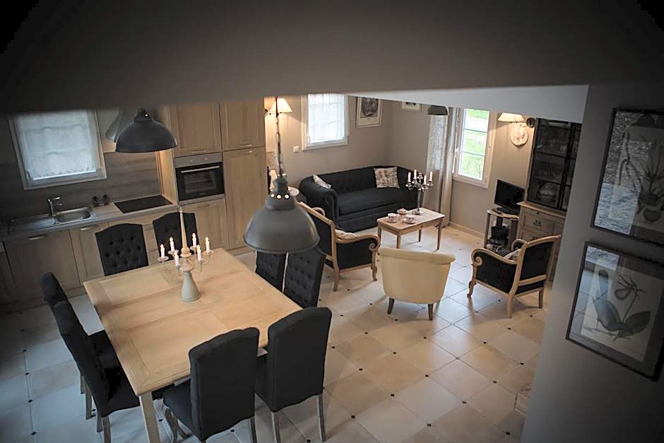 Chateau De La Moriniere